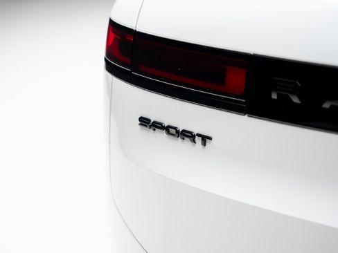 Used 2024 Land Rover Range Rover Sport SE image 30