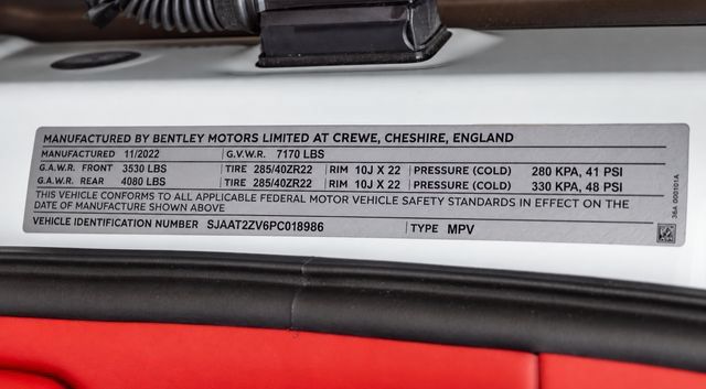 Used 2023 Bentley Bentayga AWD/4WD image 66