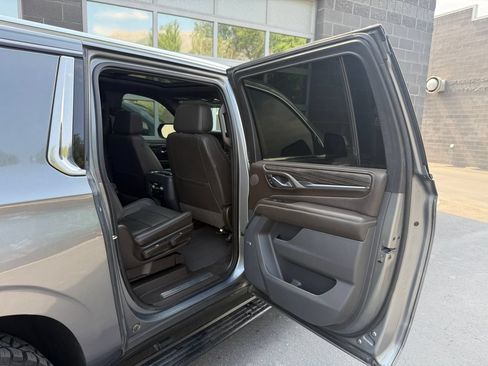 Used 2021 GMC Yukon XL Denali w/ Denali Premium Package AWD/4WD image 40