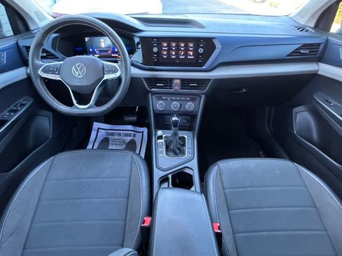 Used 2022 Volkswagen Taos SE image 10