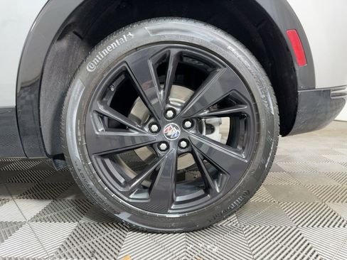 Used 2023 Buick Envision Essence w/ Sport Touring Package image 10