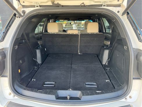Used 2018 Ford Explorer XLT w/ Equipment Group 202A FWD image 27