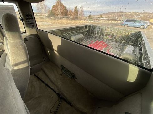 Used 2001 Chevrolet S10 Pickup LS w/ Preferred Equipment Group image 20