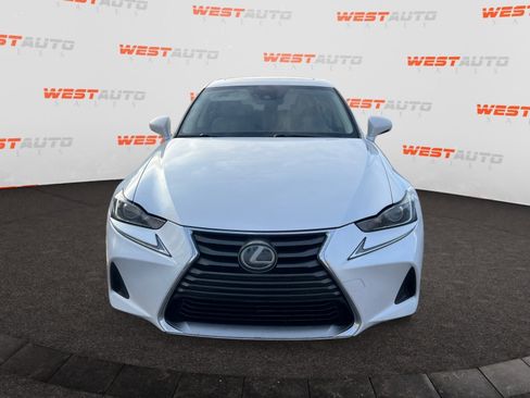 Used 2018 Lexus IS 300 AWD image 8