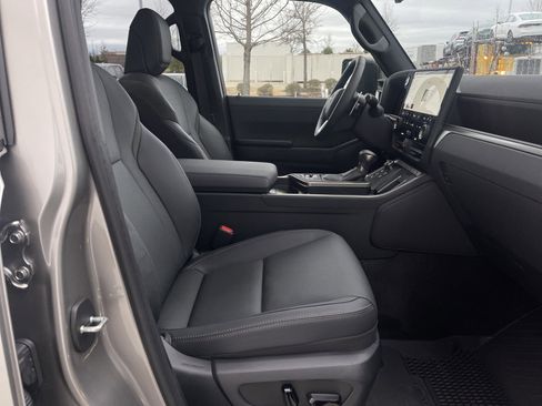 Used 2025 Lexus GX 550 image 31