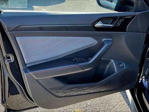 Used 2025 Volkswagen Jetta GLI Autobahn image 24