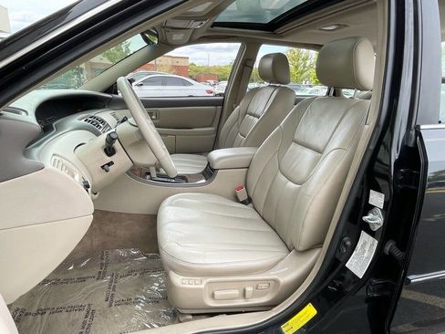 Used 2000 Toyota Avalon XLS image 12