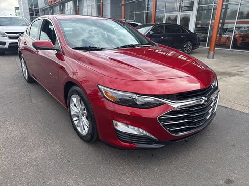 Used 2021 Chevrolet Malibu LT FWD image 9