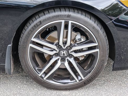Certified 2018 Honda Accord Touring image 11