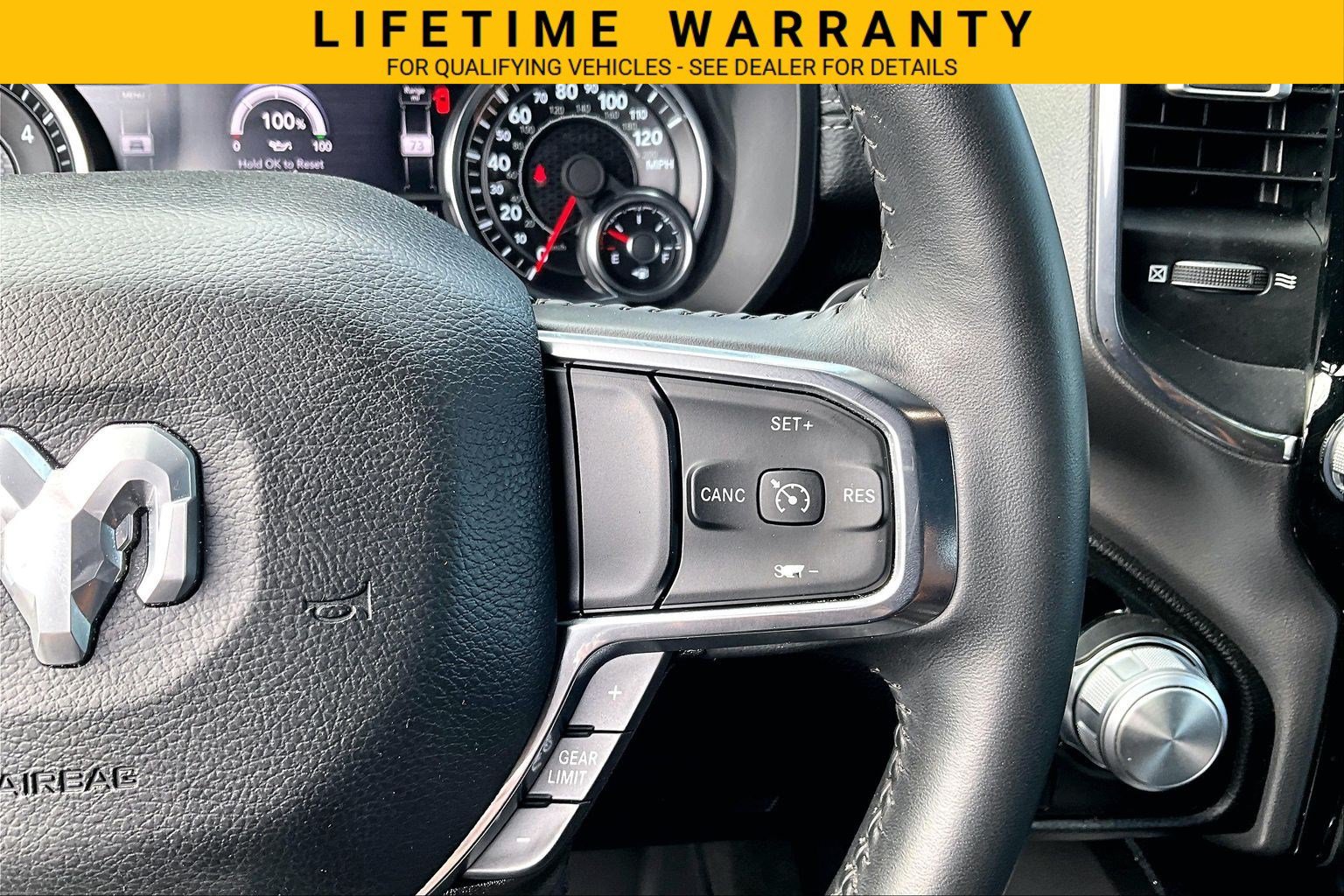 Used 2024 RAM 1500 Laramie AWD/4WD image 25