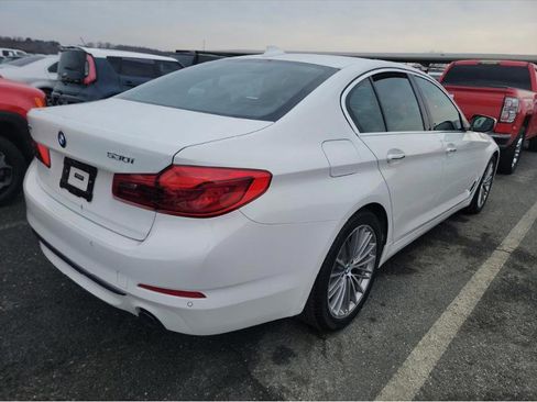 Used 2018 BMW 530i xDrive w/ Premium Package image 5