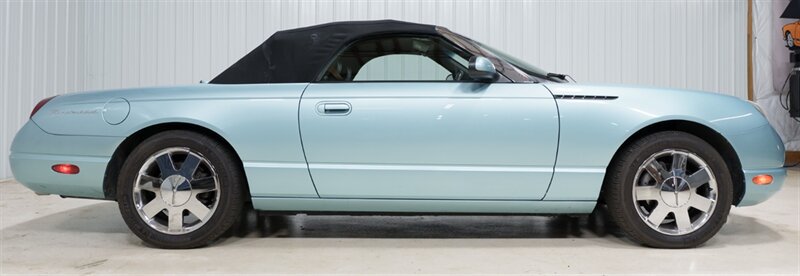 Used 2002 Ford Thunderbird RWD image 18