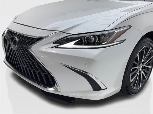 Used 2023 Lexus ES 350 w/ Premium Package image 5