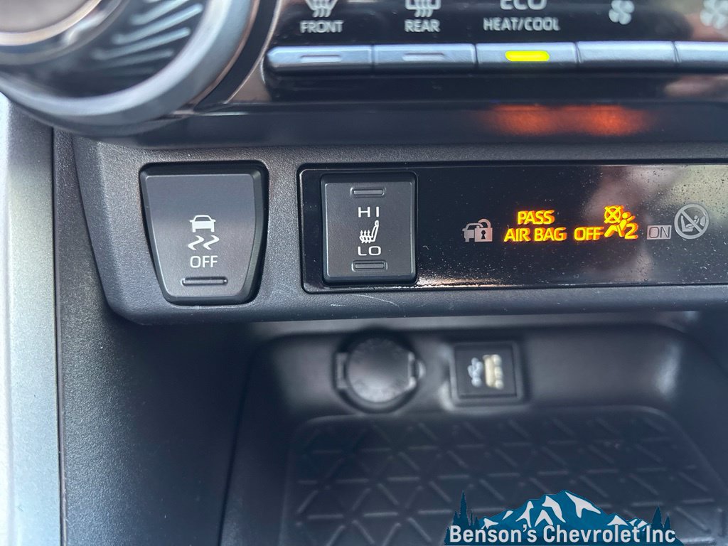 Used 2023 Toyota RAV4 XLE Premium AWD/4WD image 39