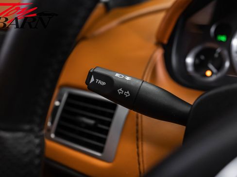 Used 2009 Aston Martin V8 Vantage Roadster RWD image 35