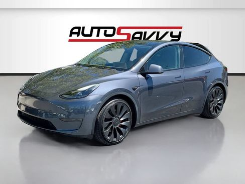 Used 2023 Tesla Model Y Performance AWD/4WD image 3