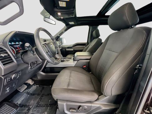 Used 2018 Ford F150 XLT w/ Equipment Group 302A Luxury AWD/4WD image 5