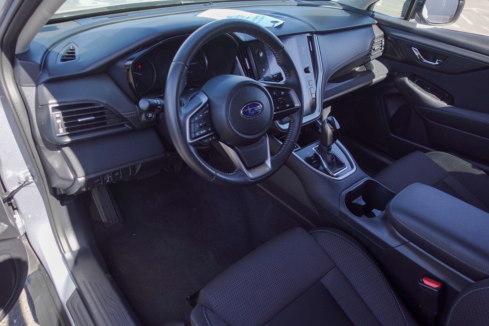 Certified 2025 Subaru Outback Premium AWD/4WD image 9