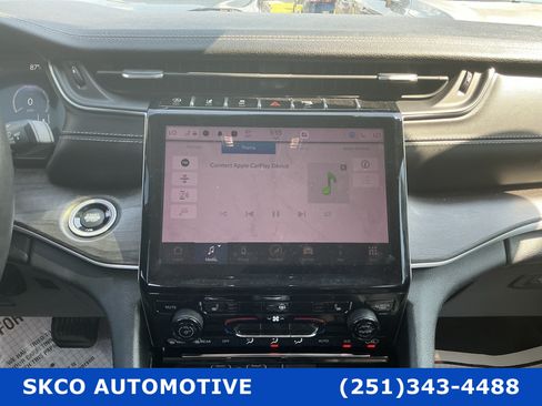 Used 2021 Jeep Grand Cherokee L Limited AWD/4WD image 16
