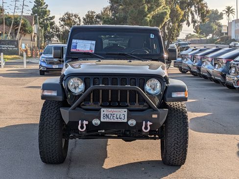 Used 2020 Jeep Wrangler Unlimited Sport S image 2