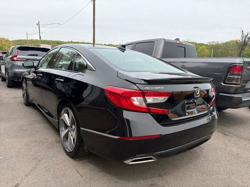 Used 2019 Honda Accord Touring image 12
