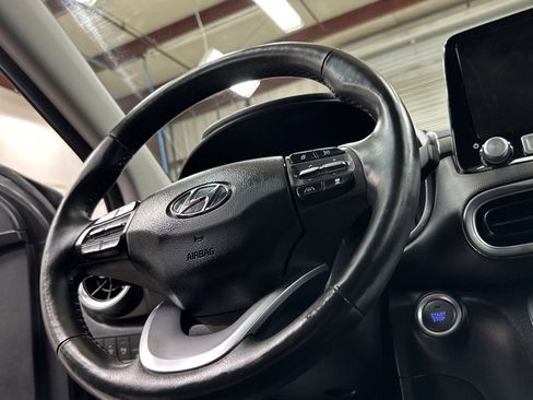 Used 2023 Hyundai Kona Limited image 16