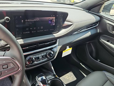 New 2026 Buick Envista Sport Touring w/ Convenience I Package FWD image 18