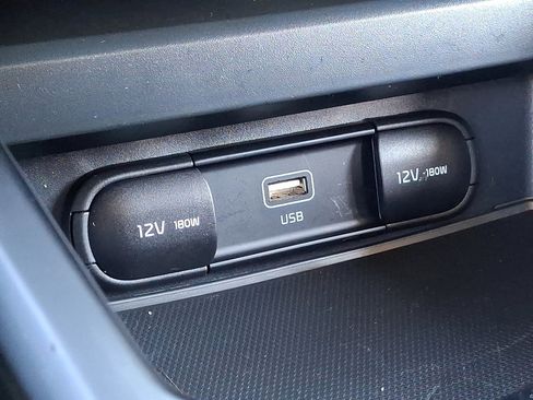 Used 2023 Kia Soul LX w/ LX Technology Package image 25