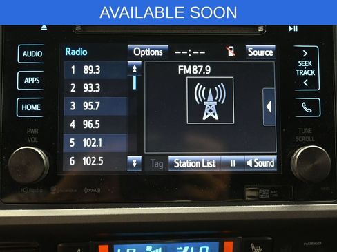 Used 2016 Toyota Tacoma TRD Off-Road w/ Premium & Technology Package AWD/4WD image 18