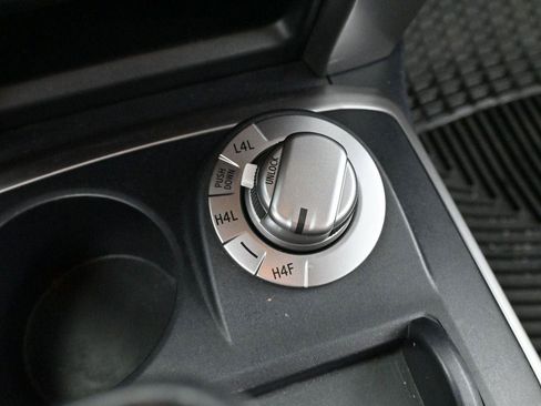 Used 2019 Toyota 4Runner Limited AWD/4WD image 28