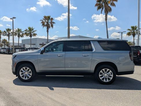 Certified 2025 Chevrolet Suburban Premier RWD image 6