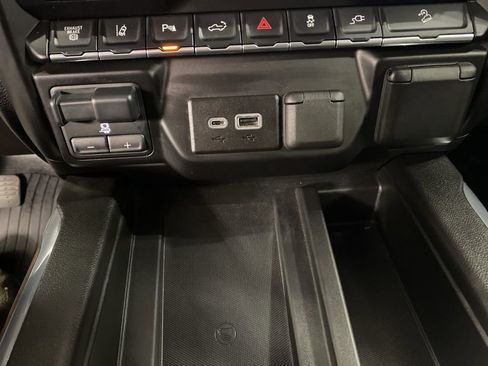 Used 2023 Chevrolet Silverado 3500 High Country w/ Z71 Off-Road Package image 48