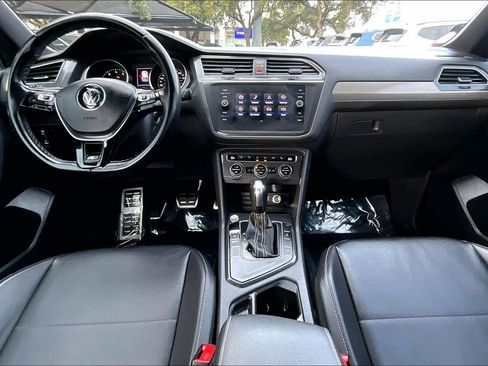 Used 2021 Volkswagen Tiguan SE R-Line image 15