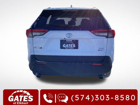 Used 2025 Toyota RAV4 XLE image 9