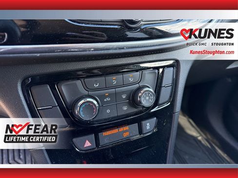 Used 2021 Buick Encore Preferred w/ Safety Package image 28