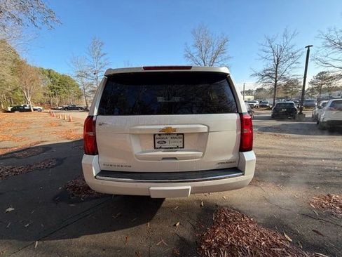 Used 2020 Chevrolet Suburban Premier image 20