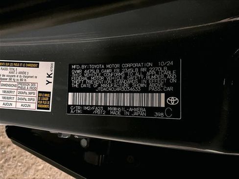 Used 2024 Toyota Prius Prime FWD image 32