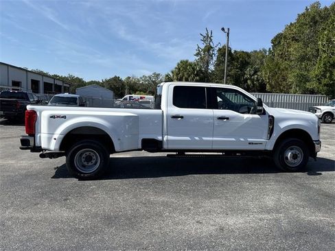 Certified 2024 Ford F350 XLT image 3