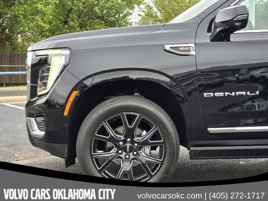 Used 2025 GMC Yukon XL Denali w/ Sun & Power Step Package AWD/4WD image 6