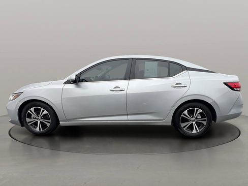 Used 2023 Nissan Sentra SV image 3