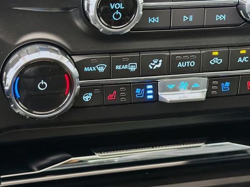 New 2026 Ford F250 Lariat w/ Black Appearance Package AWD/4WD image 23