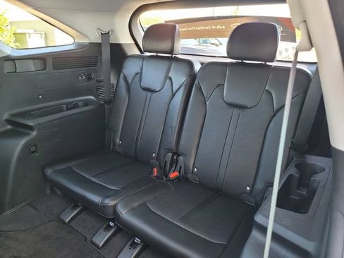 Used 2024 Kia Sorento S w/ Panoramic Sunroof Package FWD image 15