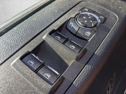 Used 2018 Ford F150 Platinum w/ Equipment Group 701A Luxury image 10