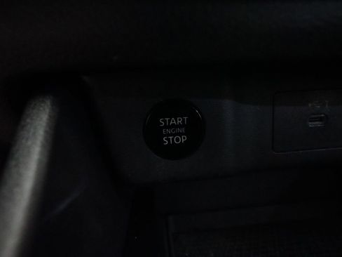 Certified 2024 Nissan Rogue SV image 31