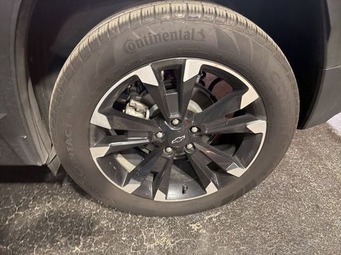 Used 2025 Chevrolet Equinox RS FWD image 9
