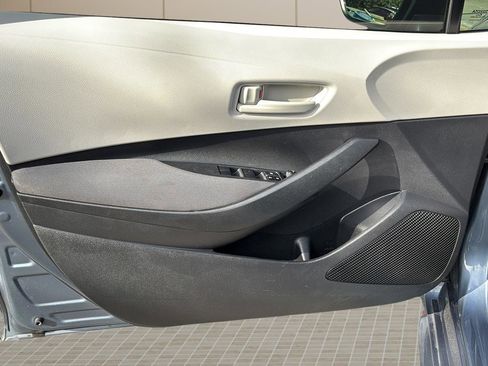 Used 2022 Toyota Corolla LE image 15
