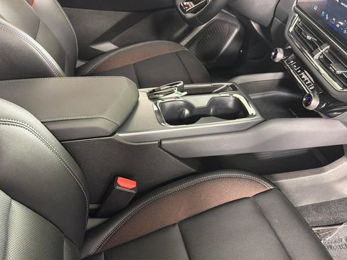 Used 2025 Chevrolet Equinox EV RS w/ Active Safety Package 3 AWD/4WD image 36