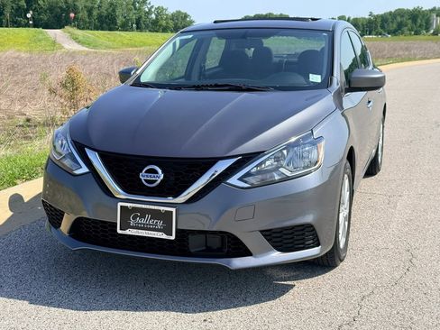 Used 2018 Nissan Sentra SV w/ Premium Package (P01) FWD image 12