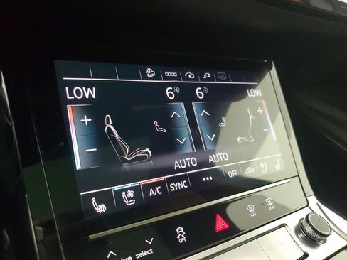Used 2023 Audi e-tron Premium Plus w/ Premium Plus Package AWD/4WD image 30