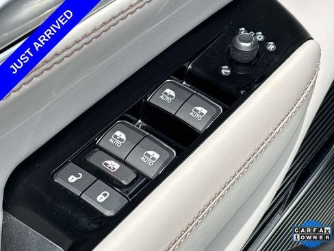 Used 2023 Jeep Grand Wagoneer 4WD image 28